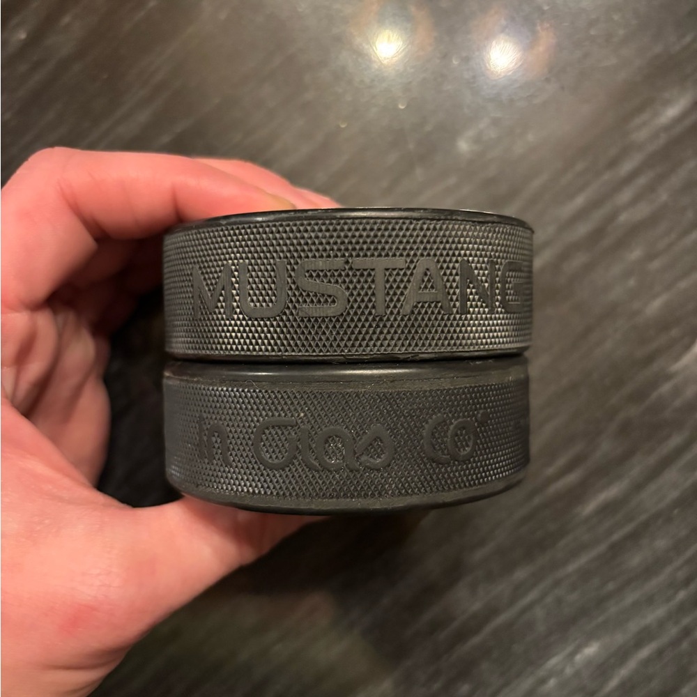 Carolina Hurricanes Hockey Memorabilia Set - Picture 5 of 8